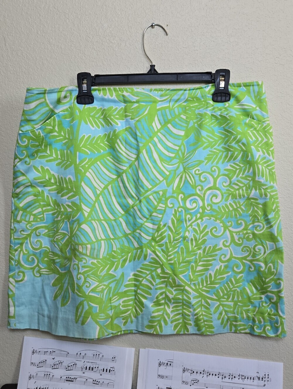 Lilly Pulitzer Roslyn skirt in the Shorely Blue Hot House placed print 14
